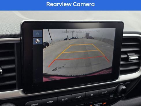 Certified 2023 Hyundai Venue SE image 21