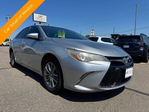 Used 2017 Toyota Camry SE w/ Moonroof Package FWD image 1