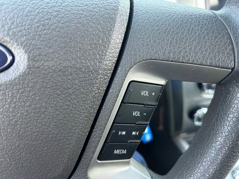 Used 2010 Ford Fusion SE image 17