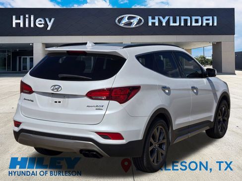 Used 2017 Hyundai Santa Fe Sport FWD image 4