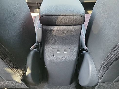 Used 2025 Nissan Kicks SR w/ SR Premium Package AWD/4WD image 13