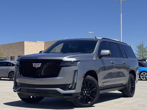 Used 2022 Cadillac Escalade ESV Sport w/ Touring Package image 2