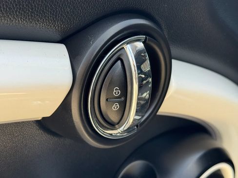 Used 2014 MINI Cooper S FWD image 11