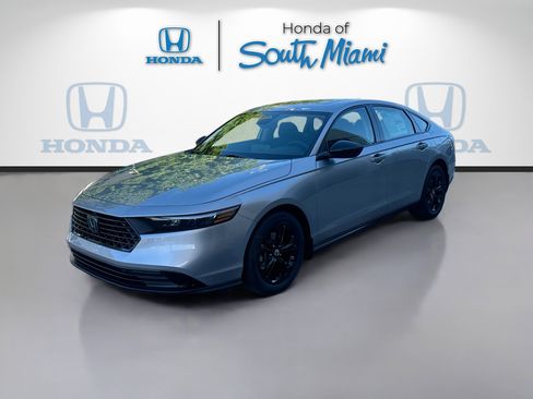 New 2025 Honda Accord SE image 3