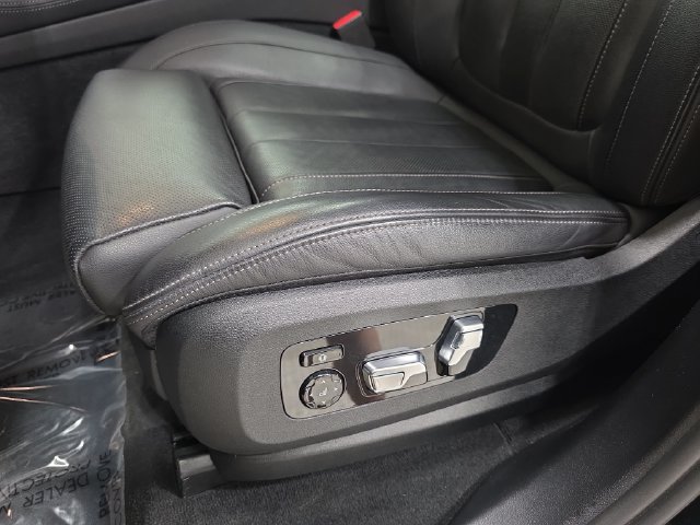 Used 2022 BMW X5 xDrive40i w/ M Sport Package AWD/4WD image 29