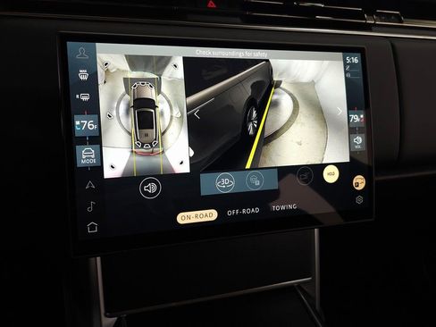 Used 2025 Land Rover Range Rover Long Wheelbase SE image 33