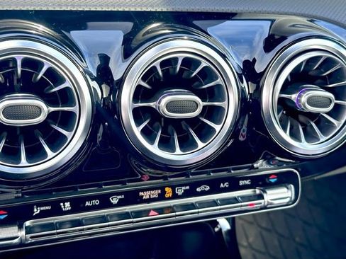 Used 2021 Mercedes-Benz A 220 4MATIC image 23