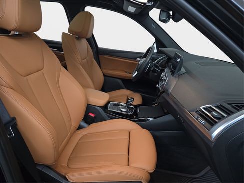 Used 2023 BMW X3 xDrive30i w/ Premium Package image 11
