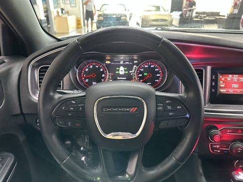 Used 2015 Dodge Charger SE RWD image 20