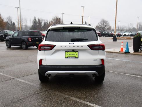 New 2026 Ford Escape SE w/ PHEV Premium Package FWD image 5