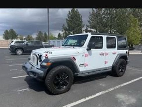 Used 2019 Jeep Wrangler Unlimited Sport image 4
