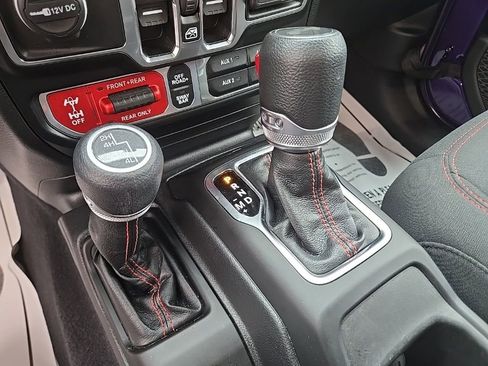 Used 2023 Jeep Wrangler Unlimited Rubicon w/ LED Lighting Group image 30