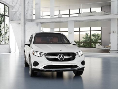 Used 2026 Mercedes-Benz GLC 300 4MATIC image 8