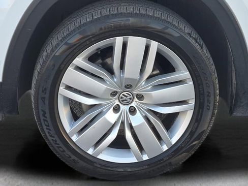 Used 2018 Volkswagen Atlas SEL Premium image 9