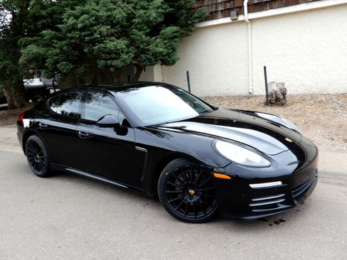Used 2016 Porsche Panamera 4dr HB 4 image 3