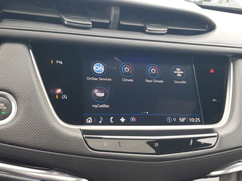 Used 2021 Cadillac XT6 Luxury image 32