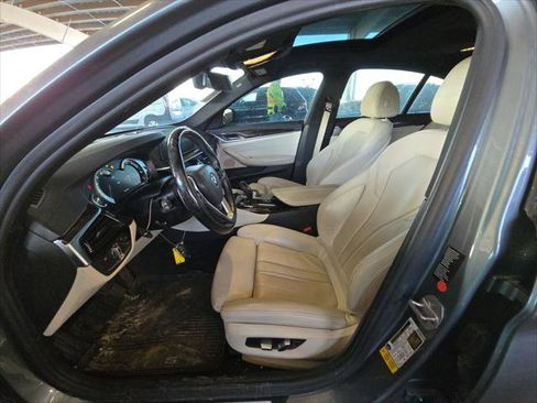 Used 2017 BMW 540i w/ Premium Package image 9