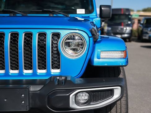 Used 2021 Jeep Wrangler Unlimited Sahara w/ Cold Weather Group AWD/4WD image 5