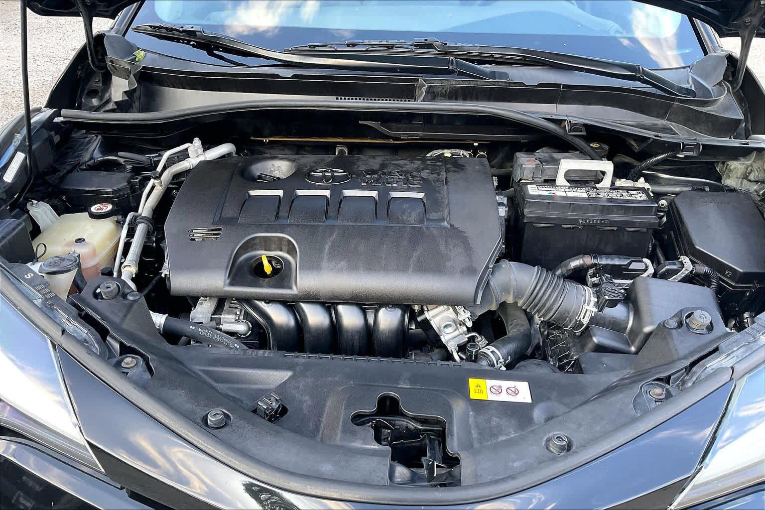 Used 2020 Toyota C-HR Limited FWD image 30