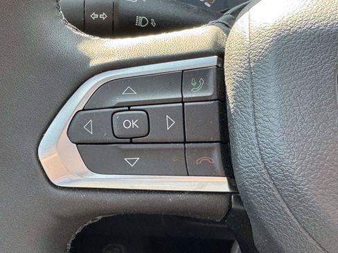 Used 2025 Jeep Compass Limited w/ Sun & Sound Group AWD/4WD image 20
