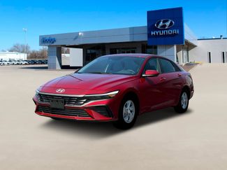 New 2025 Hyundai Elantra SE image 1