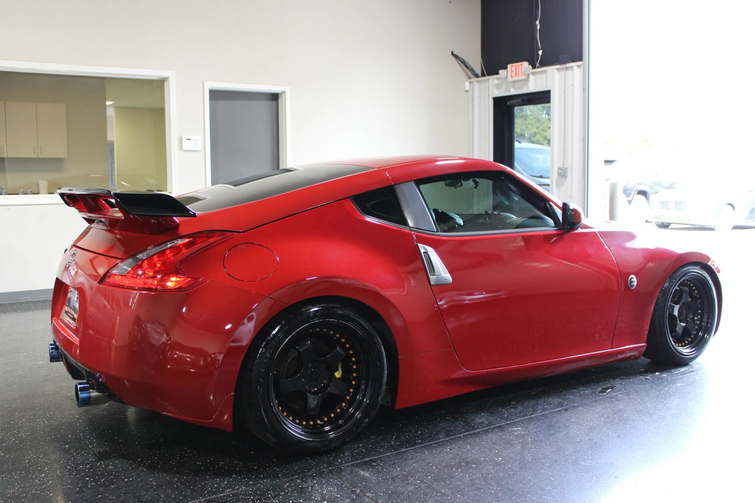 Used 2012 Nissan 370Z Coupe RWD image 4