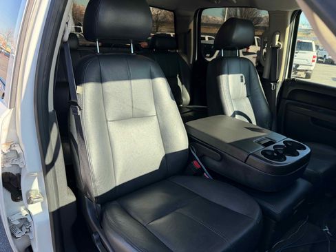 Used 2013 Chevrolet Silverado 1500 LT image 30