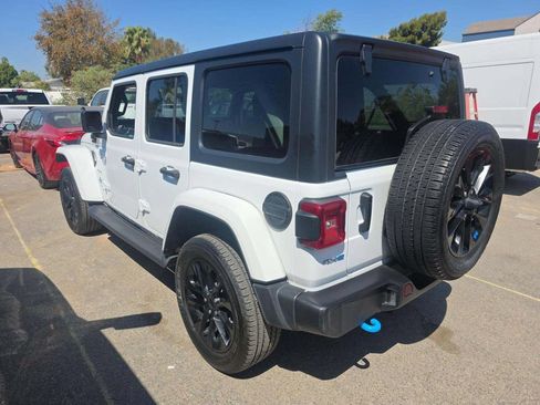 Used 2023 Jeep Wrangler Unlimited Sahara w/ Cold Weather Group AWD/4WD image 4