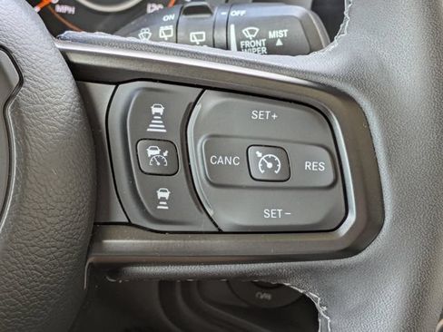 Certified 2026 Jeep Wrangler Unlimited Rubicon AWD/4WD image 19