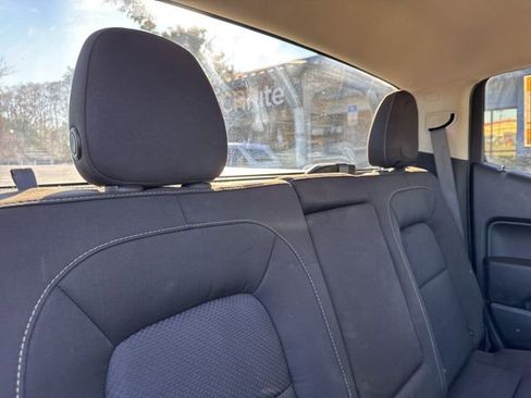 Used 2021 Chevrolet Colorado LT image 15