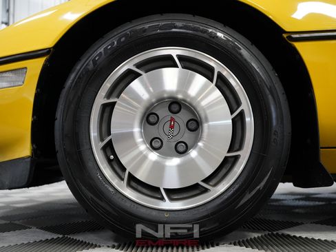 Used 1986 Chevrolet Corvette Convertible image 13