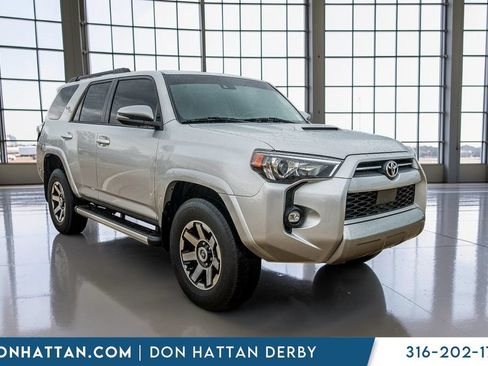 Used 2021 Toyota 4Runner TRD Off-Road Premium w/ Moonroof Package AWD/4WD image 35
