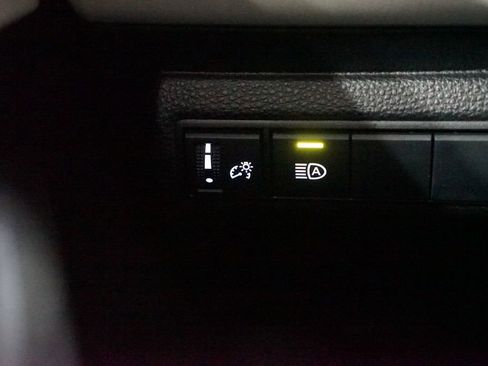 Certified 2023 Toyota Corolla LE image 22