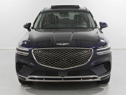 Certified 2022 Genesis GV70 2.5T w/ Select Package AWD/4WD image 2