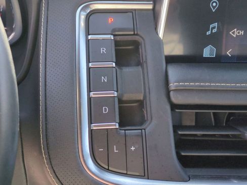 Used 2023 Chevrolet Tahoe Premier image 39