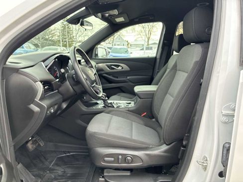 Certified 2023 Chevrolet Traverse LT w/ LPO, Floor Liner Package image 18