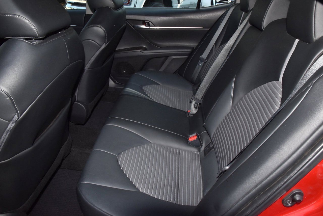Used 2022 Toyota Camry SE w/ Convenience Package FWD image 14