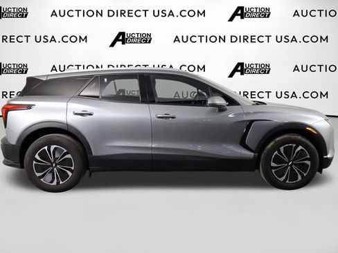 Used 2024 Chevrolet Blazer EV LT AWD/4WD image 44