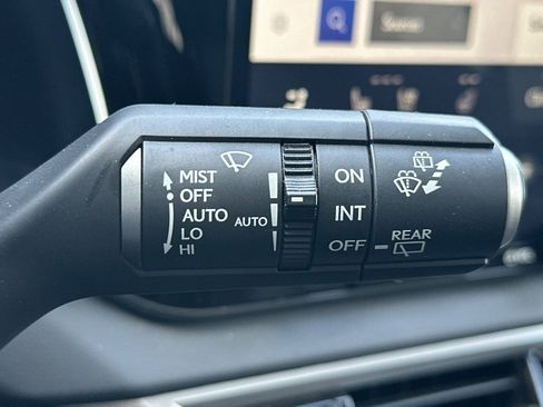 Certified 2023 Lexus RX 350h w/ Cold Area Package image 33