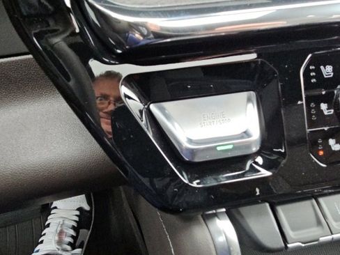 New 2026 GMC Sierra 3500 Denali w/ Denali Reserve Package image 32