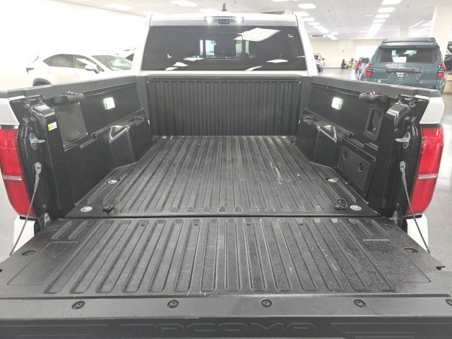 Used 2024 Toyota Tacoma TRD Off-Road w/ TRD Off Road Premium Package AWD/4WD image 9