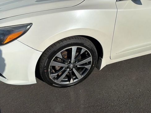 Used 2017 Nissan Altima 2.5 SR image 12