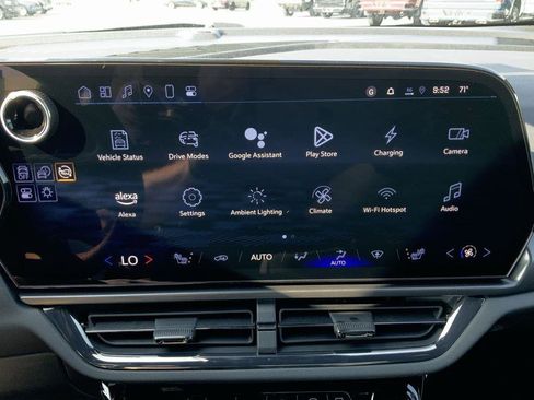 New 2025 Chevrolet Equinox EV RS image 35