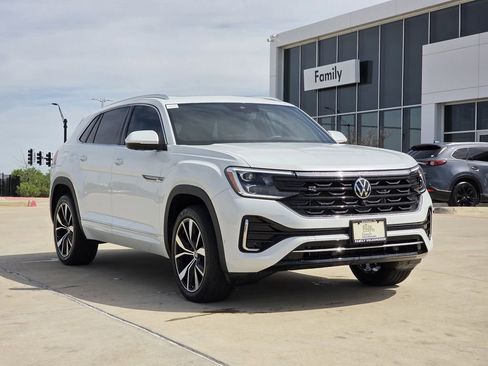 Used 2025 Volkswagen Atlas Cross Sport SEL Premium R-Line image 2