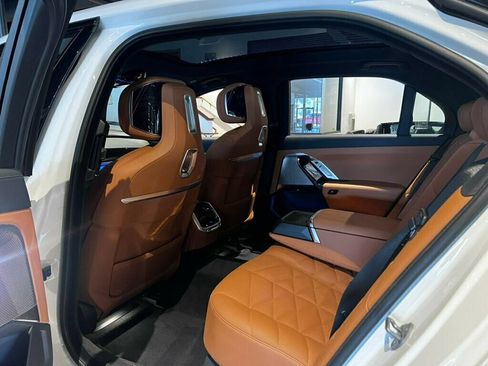 Used 2023 BMW 740i RWD image 18