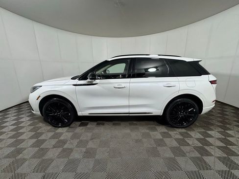 New 2026 Lincoln Corsair Premiere image 2