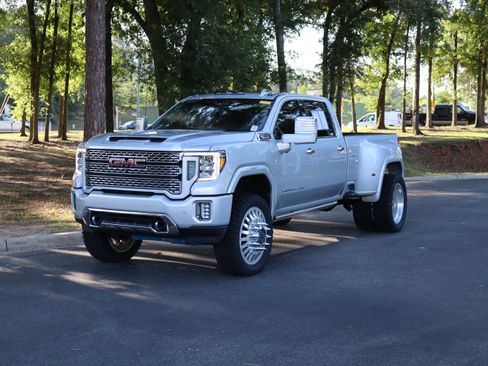 Used 2021 GMC Sierra 3500 Denali w/ Denali Ultimate Package AWD/4WD image 5
