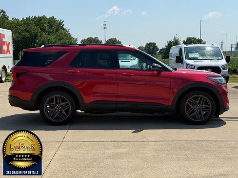 Used 2025 Ford Explorer ST w/ Sun And Sound Package AWD/4WD image 4