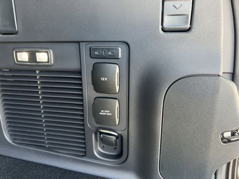 New 2025 Lincoln Navigator L Reserve image 32