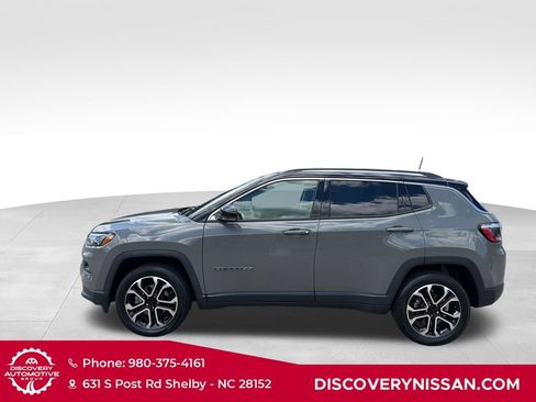 Used 2022 Jeep Compass Limited AWD/4WD image 12